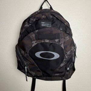 Vtg Oakley Planet Pack Black Camo Tactical Backpack Y2K *Flaw*